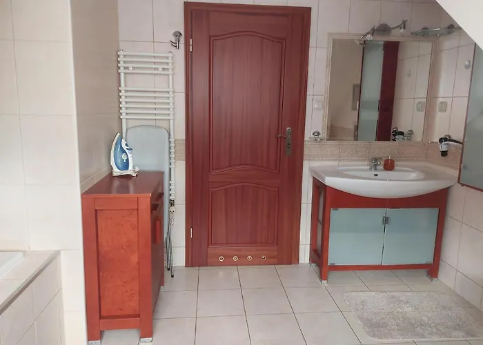 아파트 In Near Monte Cassino Street *